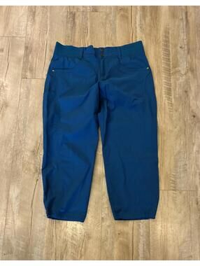 Women's Blue Title Nine Clamber Capris Size 12